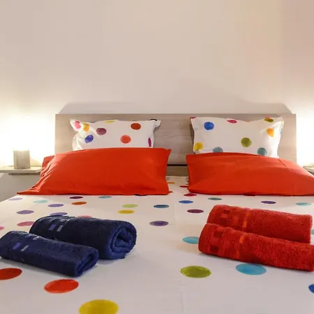 Bed & Breakfast A Mos Veure 2*